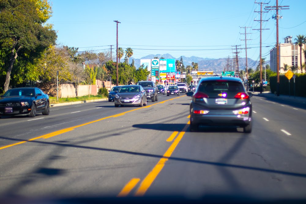 Las Vegas, NV - Multi-Vehicle Wreck at Rainbow Blvd & Cheyenne Ave Under Investigation