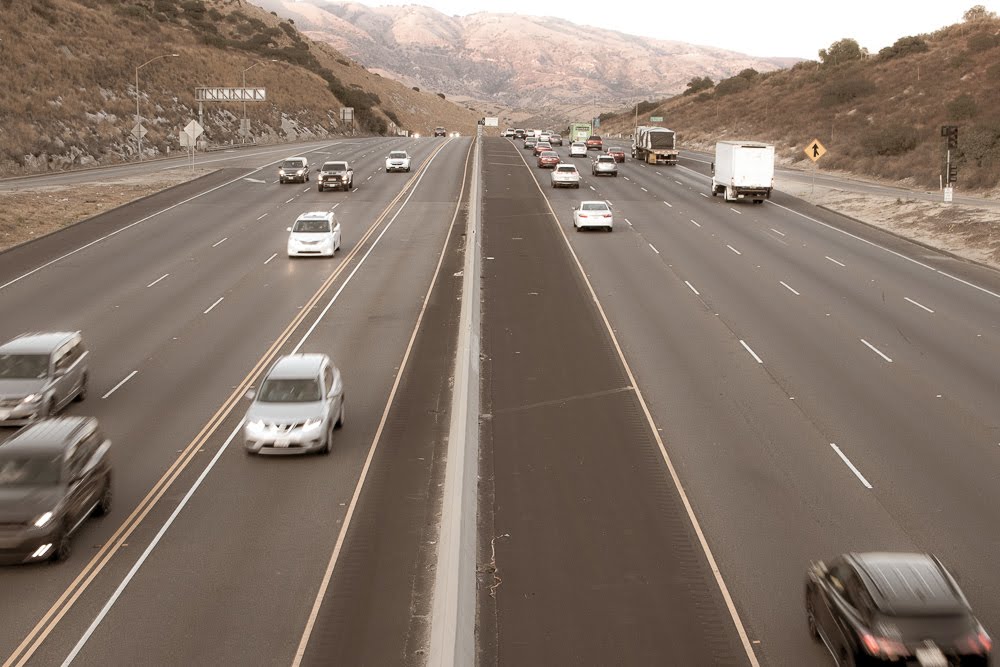 Las Vegas, NV - Rear-End Collision on 215 S Bltwy at Valle Verde Dr Injures Victims