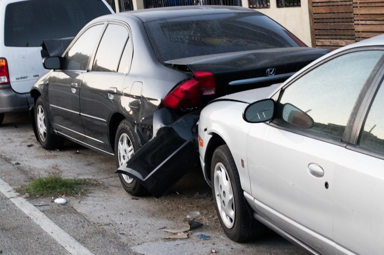 Paradise, NV - Multi-Vehicle Crash at Desert Inn & Paradise Rds Hurts Victims